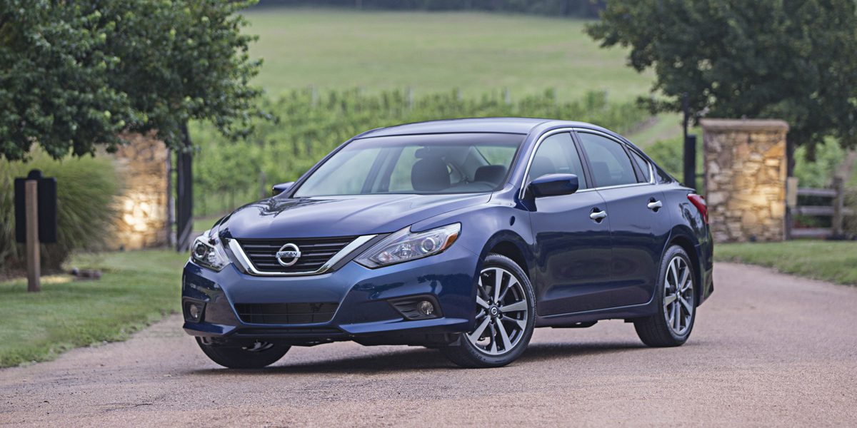 2018 Nissan Altima | Consumer Guide Auto