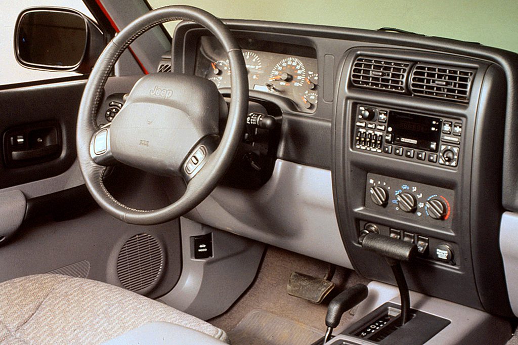 2001 jeep cherokee sport interior