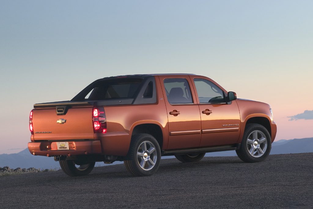 2007 Chevy Avalanche Pros And Cons