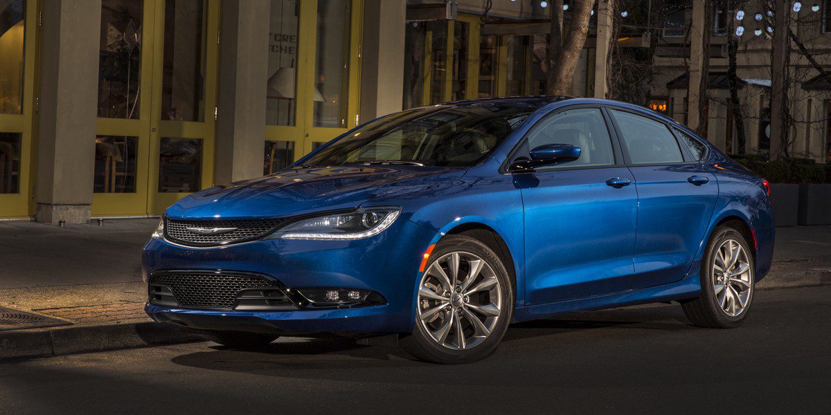 2017 Chrysler 200 | Consumer Guide Auto