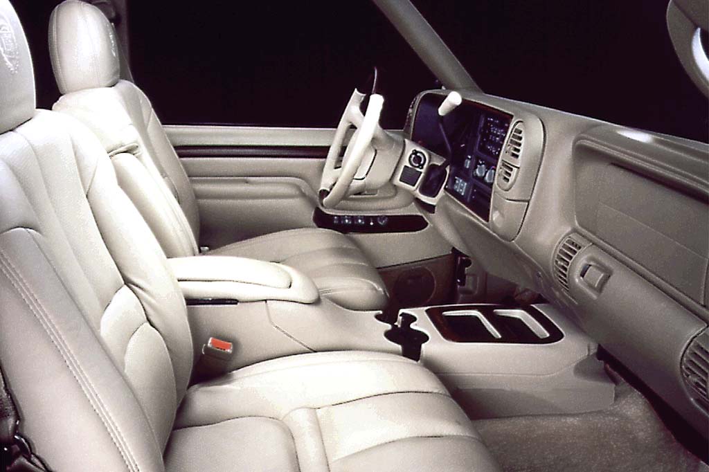 1999 00 Cadillac Escalade Consumer Guide Auto