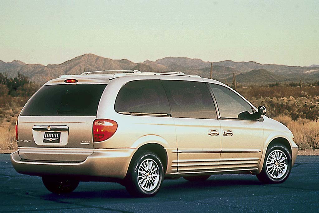 2001 chrysler town and country van