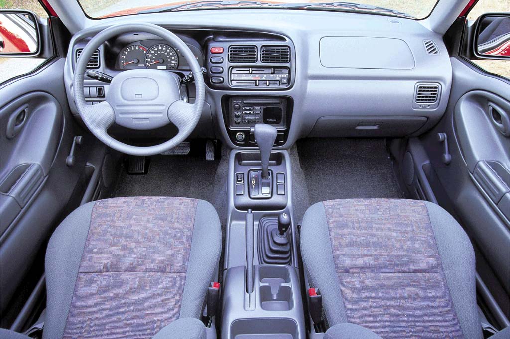 1999 04 Chevrolet Tracker Consumer Guide Auto