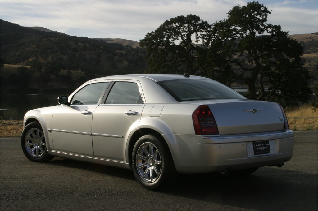 2005 chrysler 300 srt8 horsepower