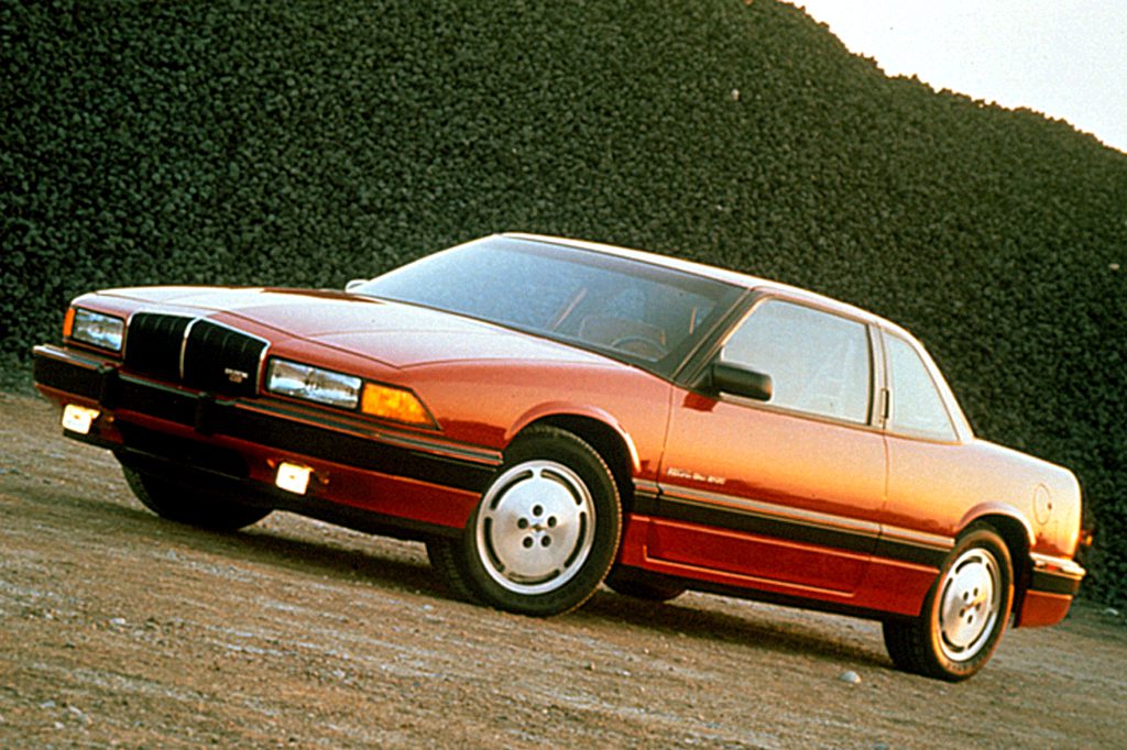 1990-96 Buick Regal  Consumer Guide Auto