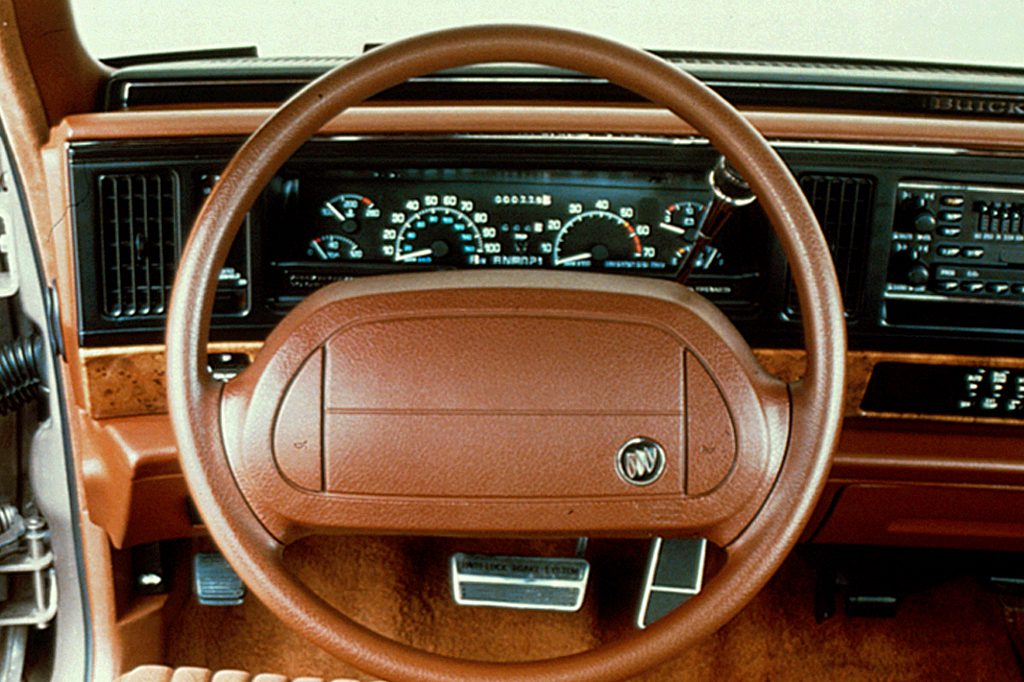 1993 buick park avenue interior