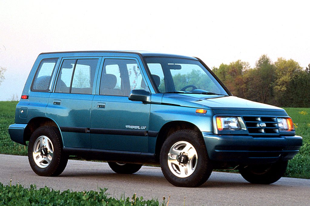 1997 Geo Tracker Specs, Price, MPG & Reviews