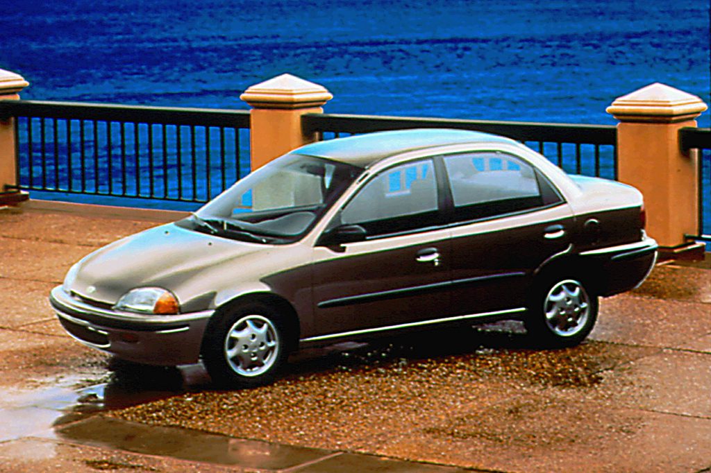 1996 geo metro hatchback