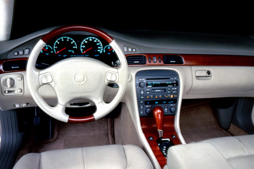 2004 cadillac sts interior