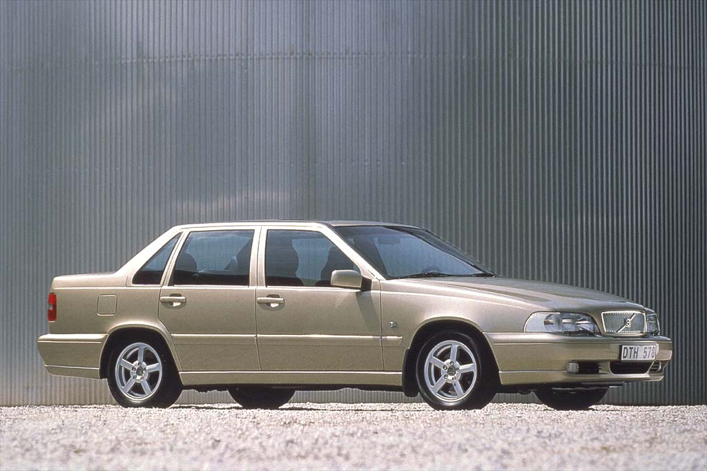 1998 00 Volvo S70 V70 Consumer Guide Auto