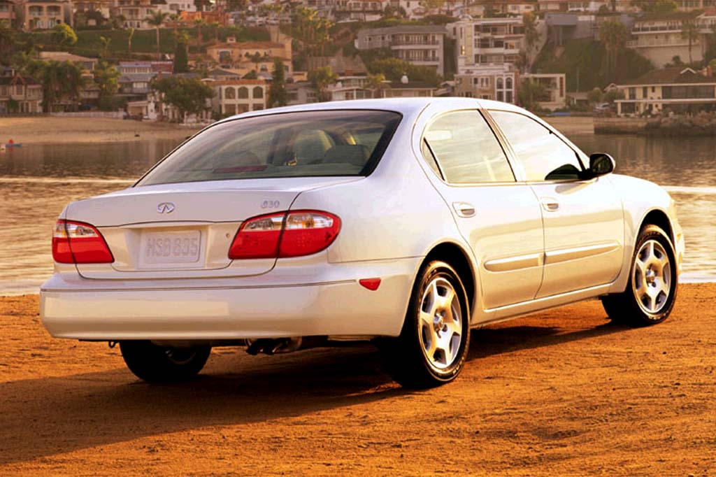 2000-04 Infiniti I30/I35 | Consumer Guide Auto