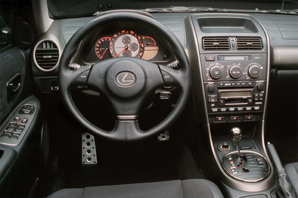 2001 05 Lexus Is 300 Consumer Guide Auto