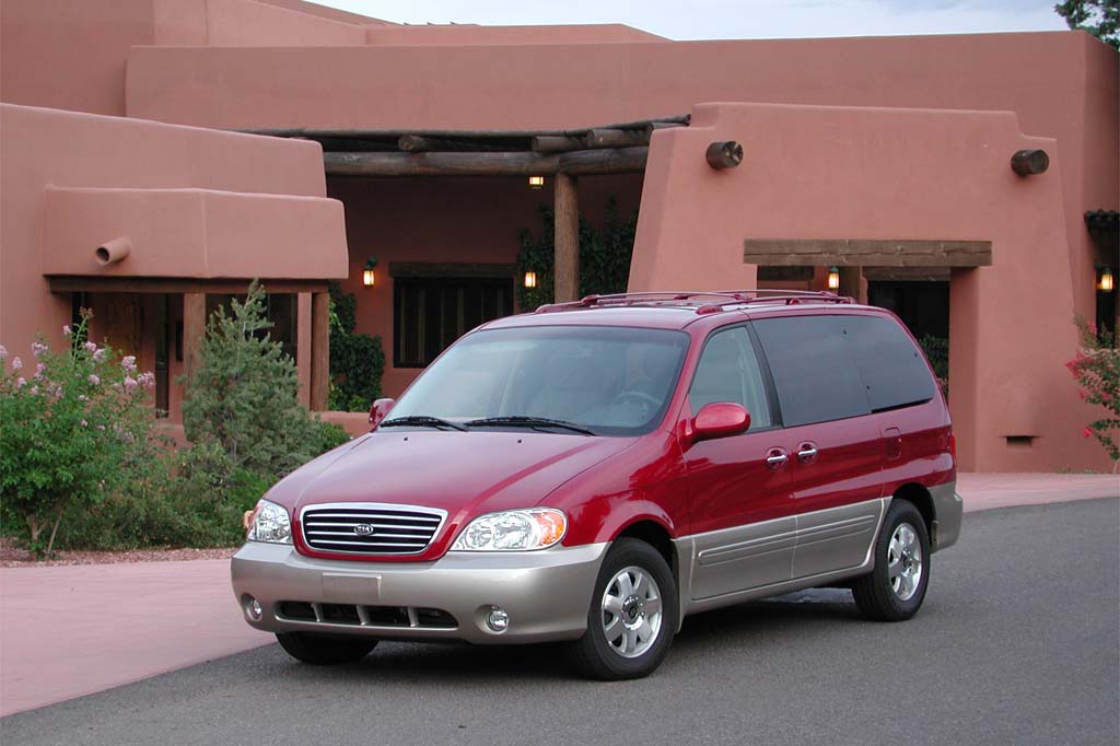 2005 kia sedona van