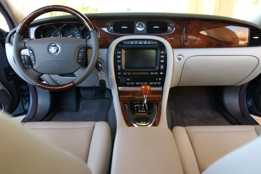 jaguar xj 2009 interior