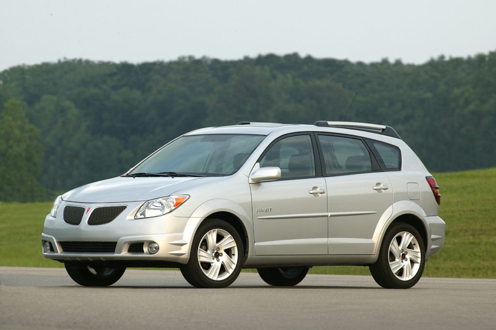 2005 pontiac vibe red