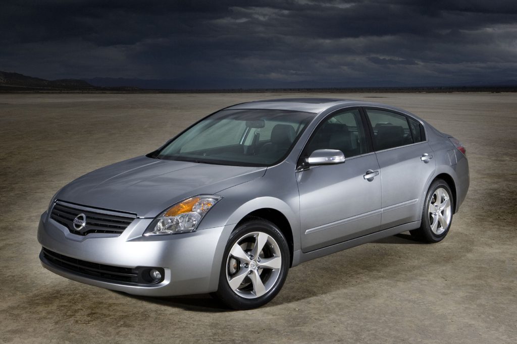 2007 12 Nissan Altima Consumer Guide Auto