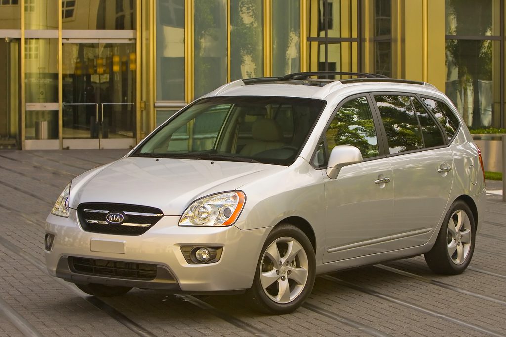 2007-10 Kia Rondo | Consumer Guide Auto