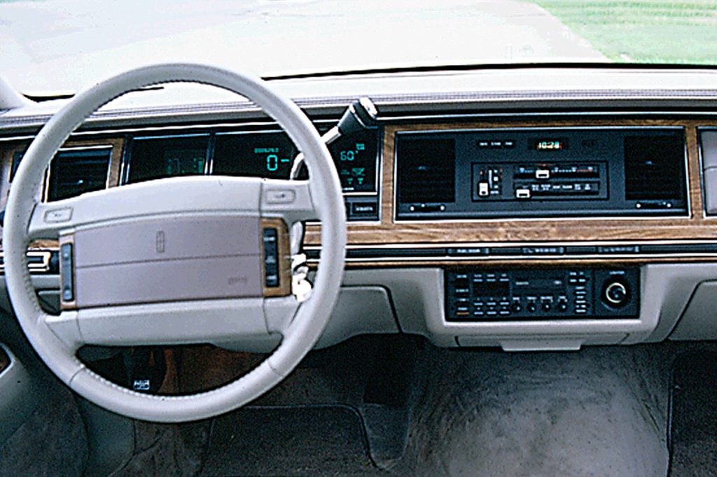 1990 lincoln town car cartier