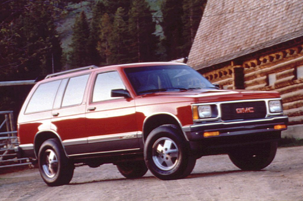 navy blue chevy trailblazer