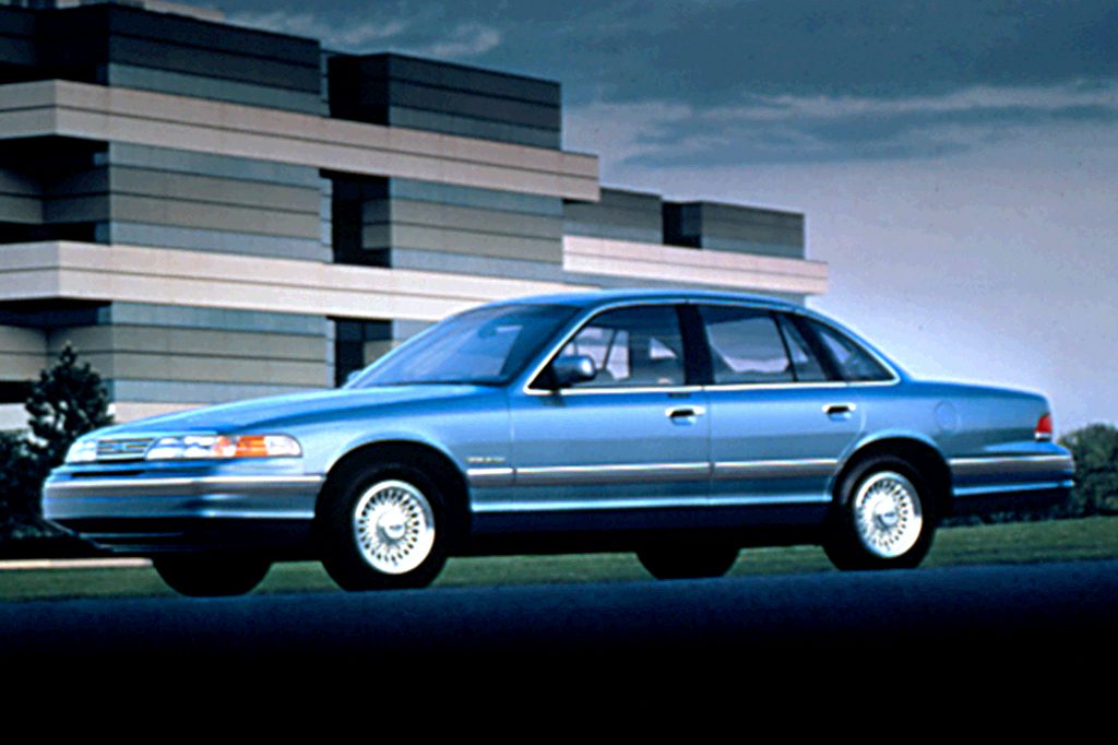 1999 ford crown victoria configurations