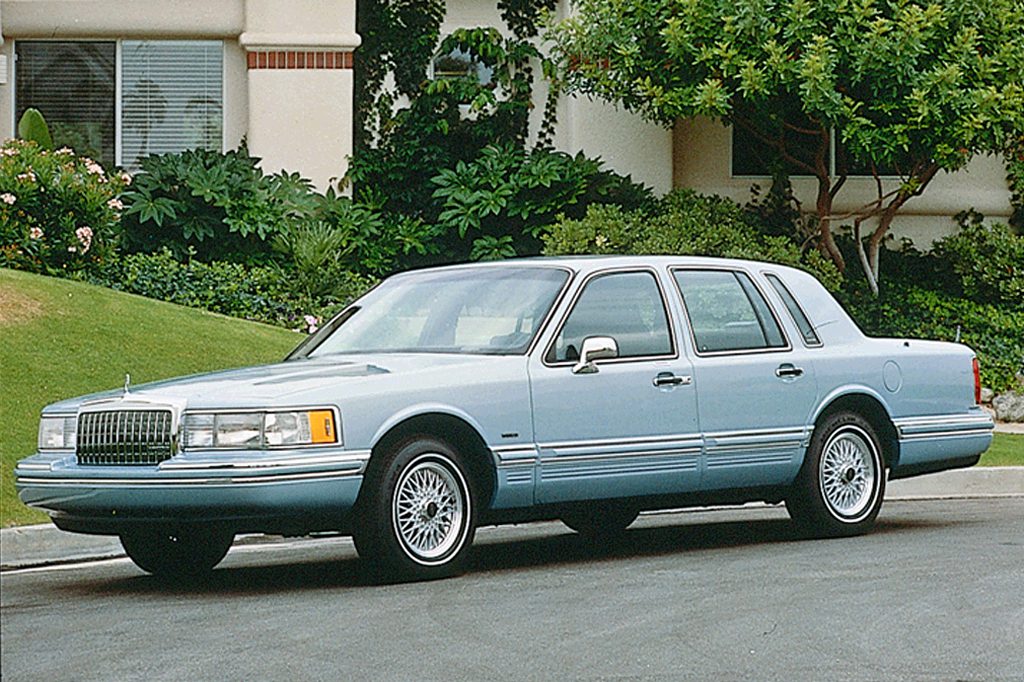 1990 lincoln town car cartier