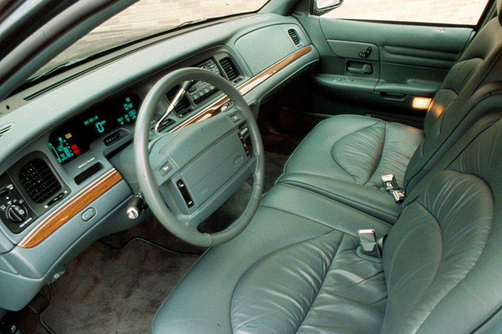 1992-07 Ford Crown Victoria | Consumer Guide Auto mercury grand marquis radio wiring diagram 