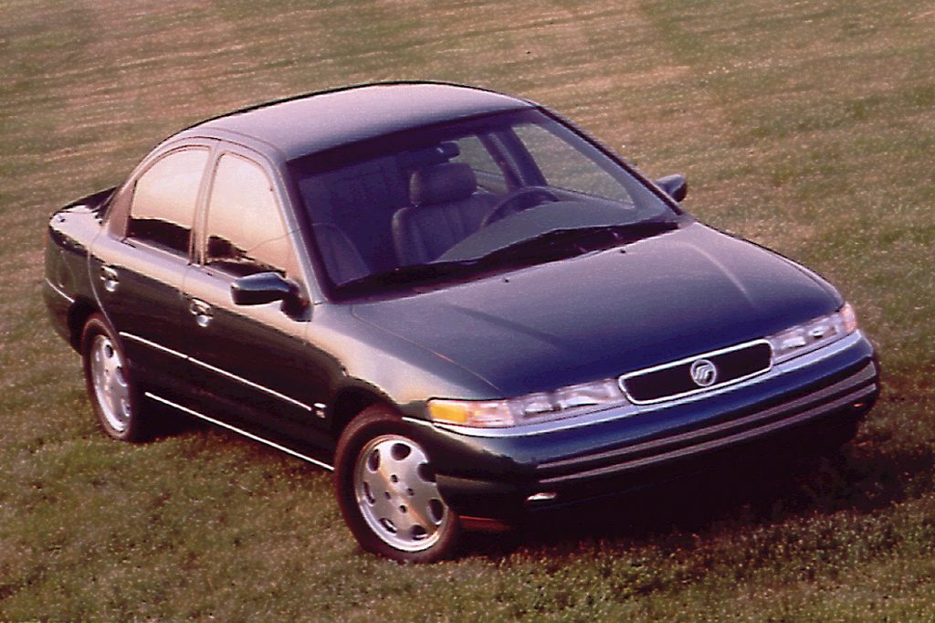 Fuel Filter Replacement On A 1998 Ford Contour