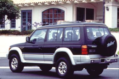 1992 Mitsubishi Montero Specs, Price, MPG & Reviews