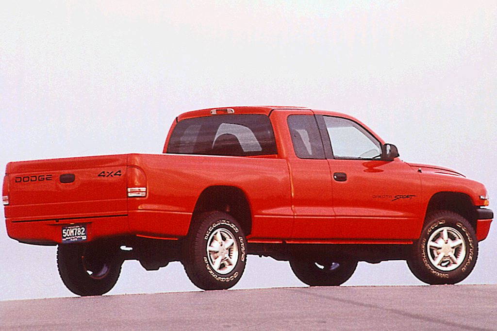 1997-04 Dodge Dakota | Consumer Guide Auto 1997 Dodge Dakota V6 Towing Capacity