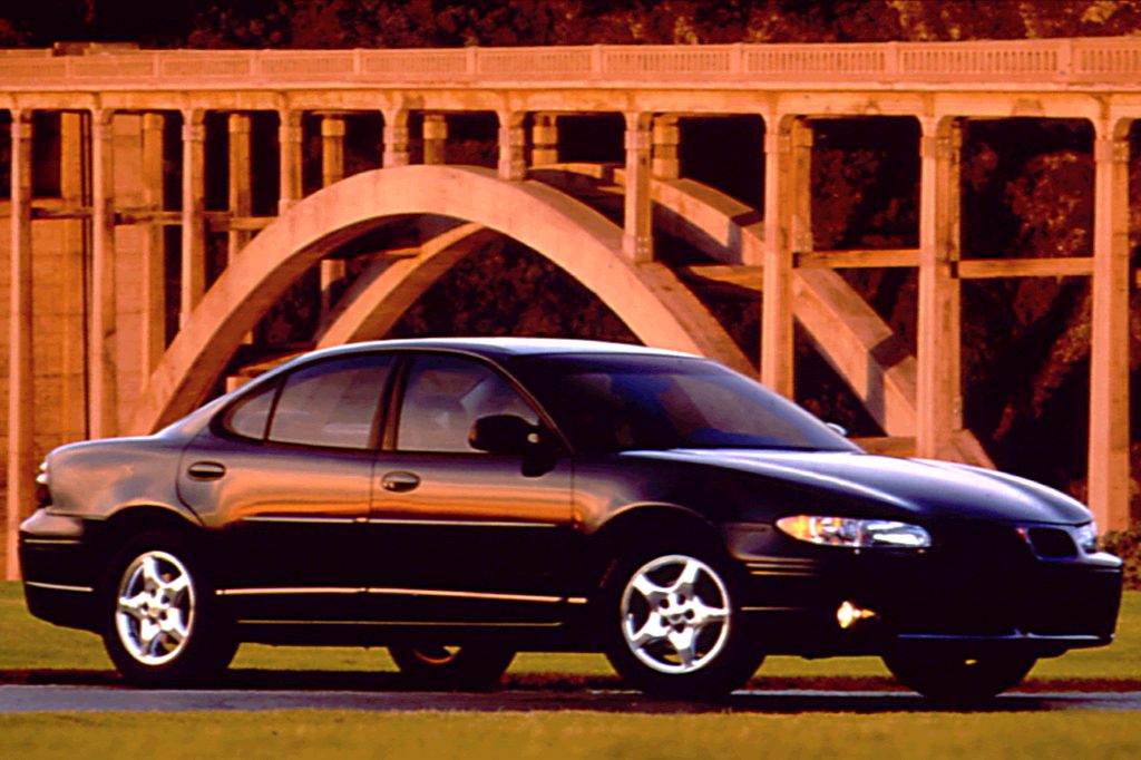 1999 Pontiac Grand Prix Review & Ratings