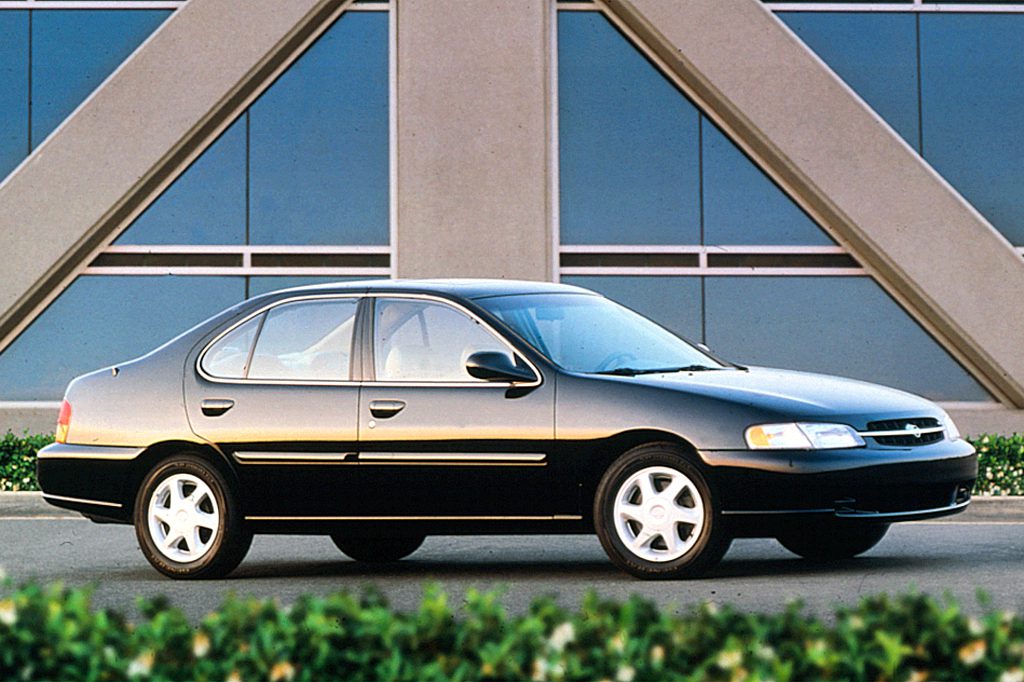 99 nissan altima gxe specs