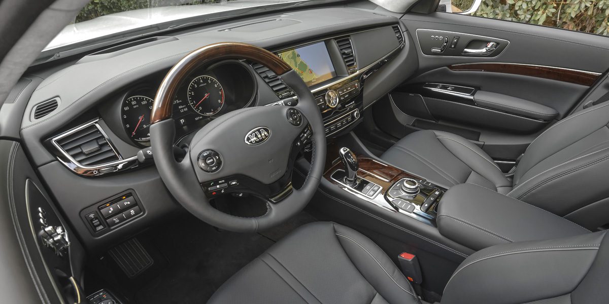 2015 Kia K900 Interior