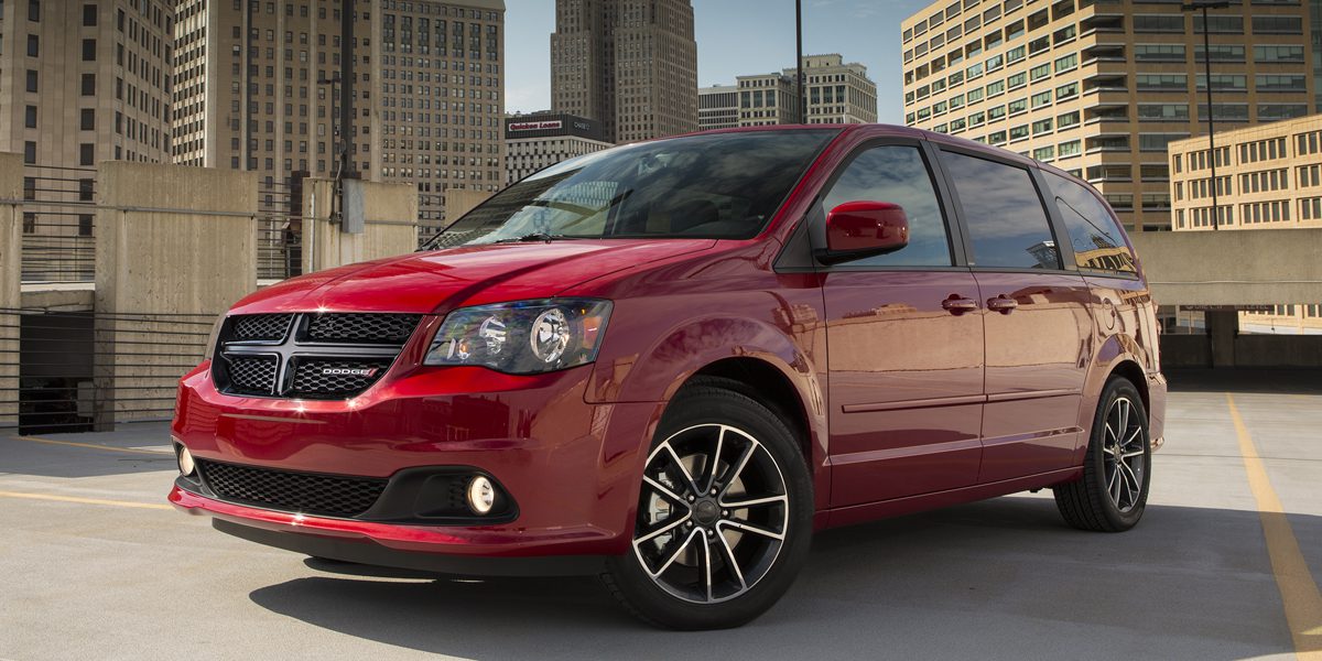 2017 dodge caravan pros and sale cons