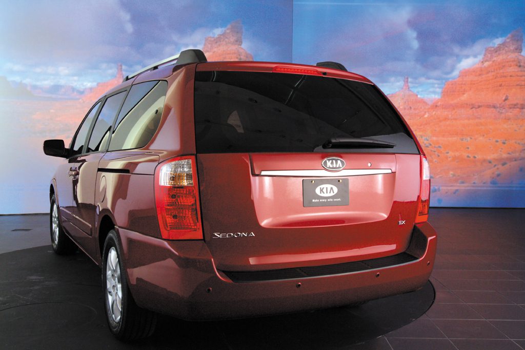 2006 kia sedona van