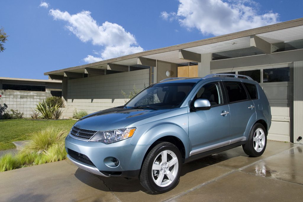 07 13 Mitsubishi Outlander Consumer Guide Auto