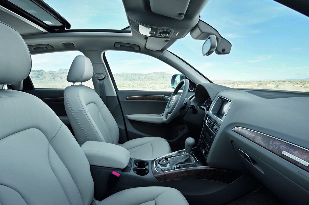 Cảm nhận nhanh Audi Q5 giá hơn 800 triệu sau 80.000 km: Chỉ có thể phàn nàn  được nội thất