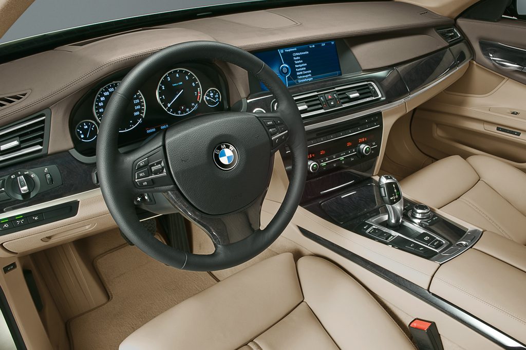 BMW 7-Series (2013) - pictures, information & specs