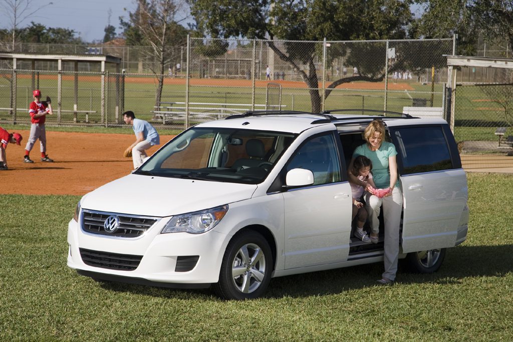 volkswagen routan 2022