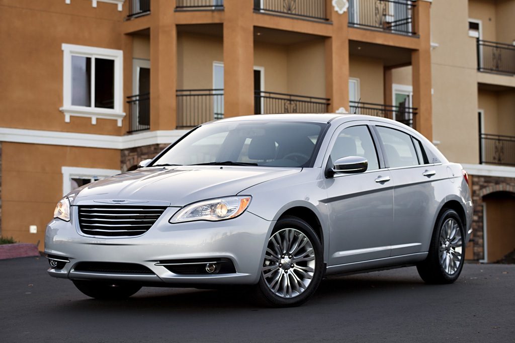 2011 14 Chrysler 200 Consumer Guide Auto