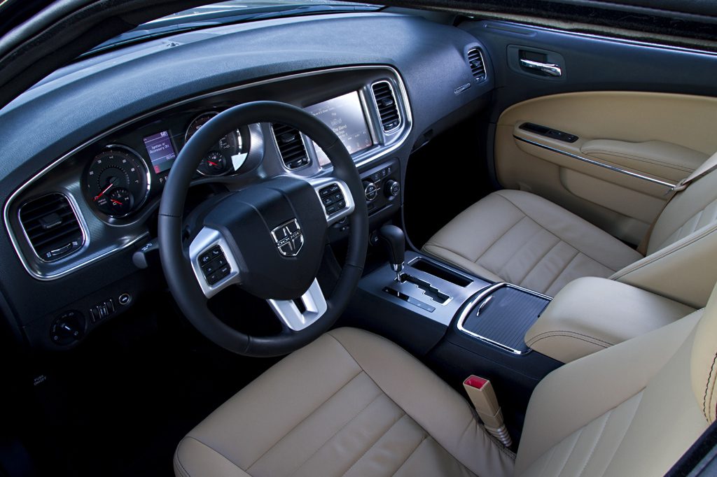 2011 Dodge Charger R T Interior