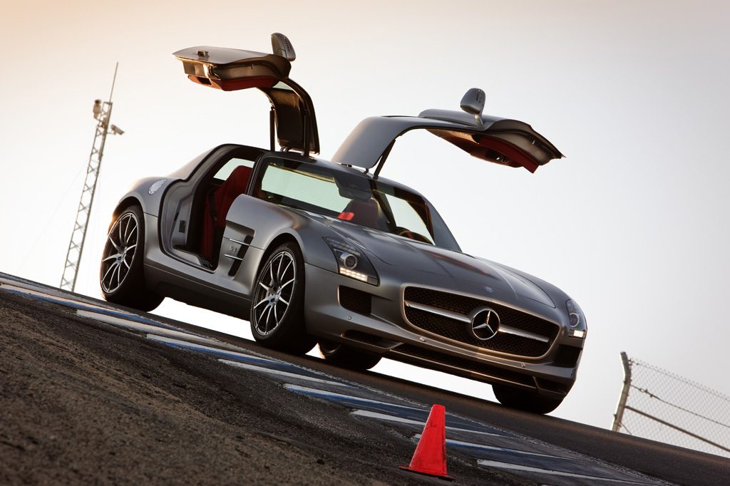 Mercedes miniatures win eight categories in readers' poll: Mercedes-Benz  SLS AMG 1:12 voted Super Model Vehicle Of The Year 2011