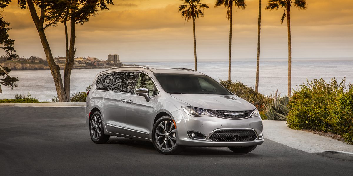 2020 Chrysler Pacifica | Consumer Guide Auto