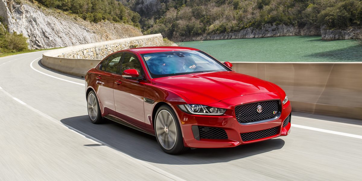 2018 Jaguar XE | Consumer Guide Auto