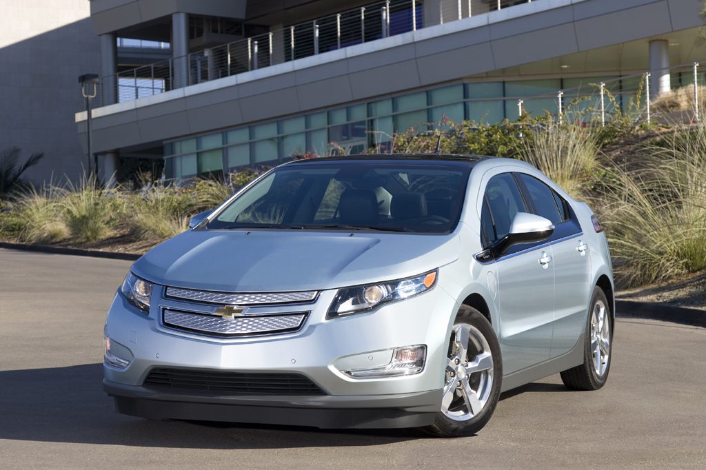 chevy volt range efficiency