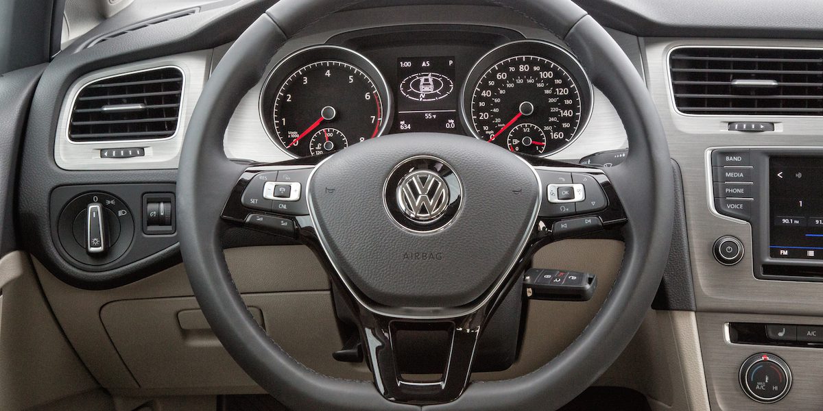 2017 Volkswagen Golf Sportwagen