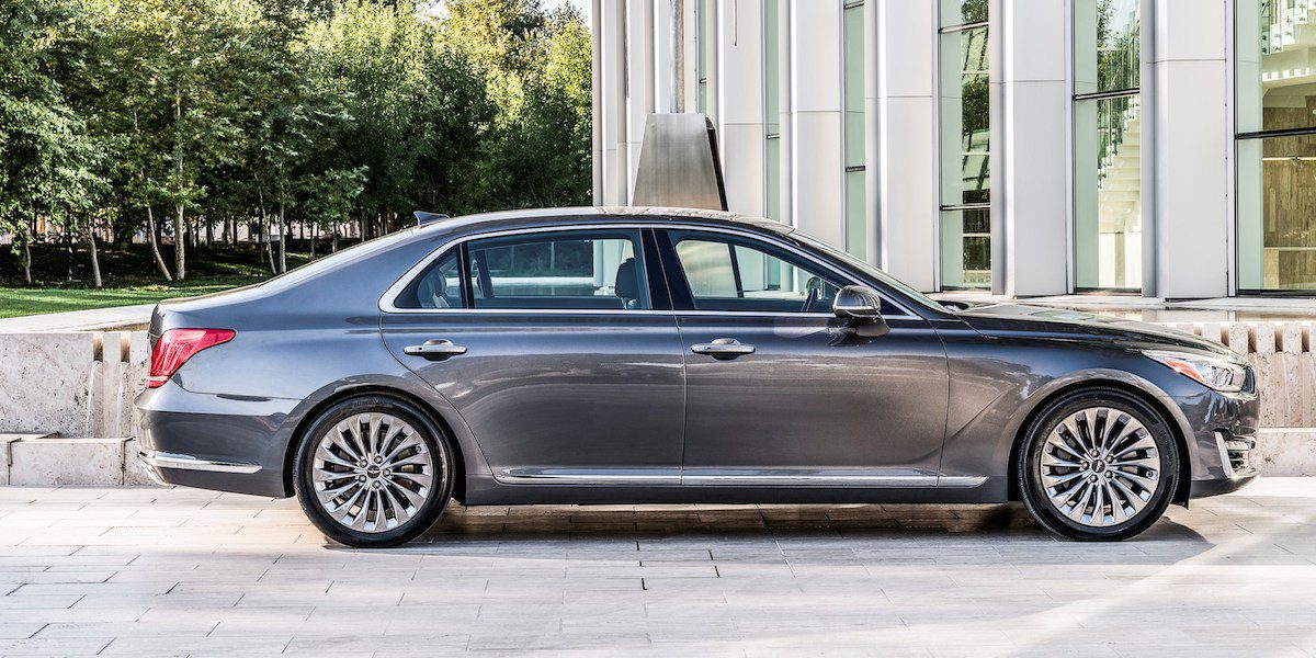 2017 Genesis G90