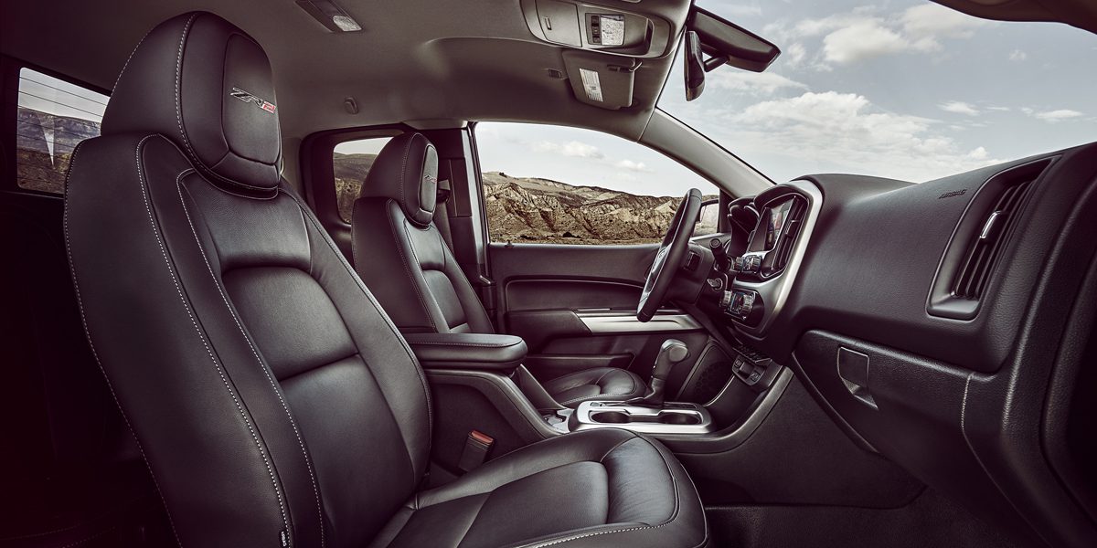 2017 Chevrolet Colorado ZR2 interior