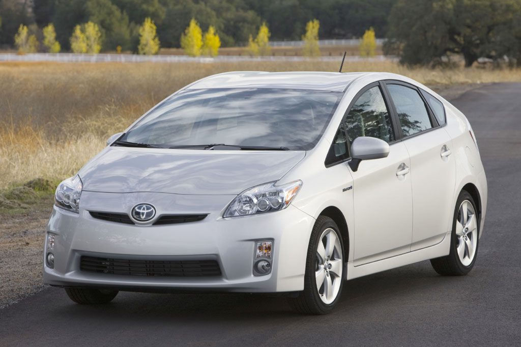 2010 15 Toyota Prius Consumer Guide Auto