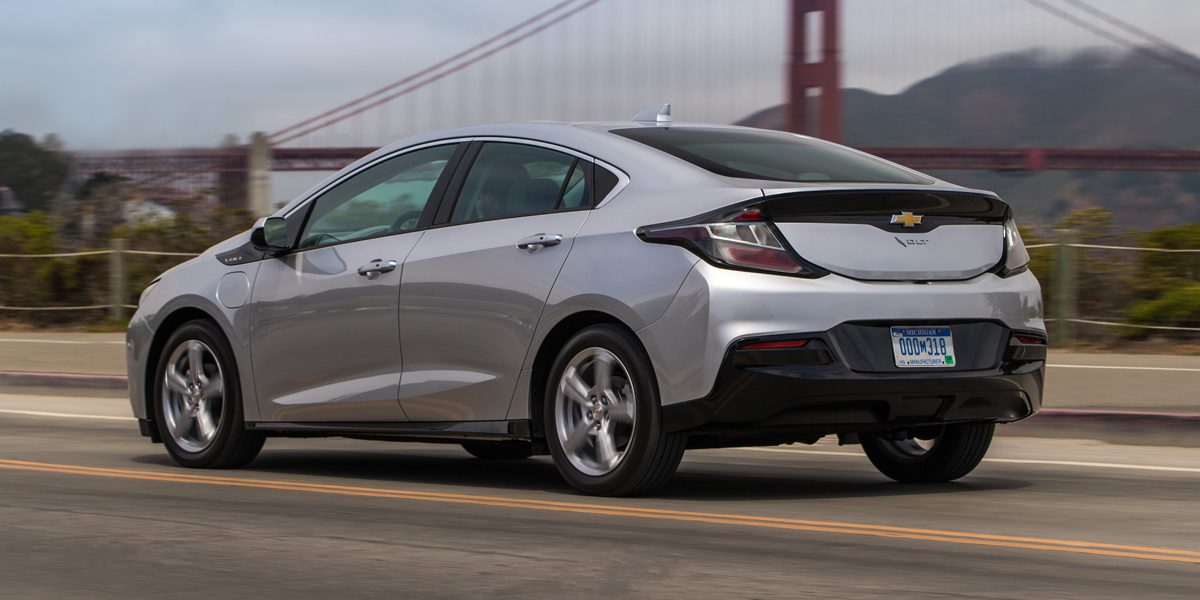 does 2018 chevy volt lt have adaptive cruise control