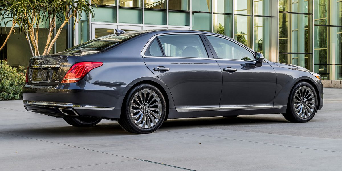 2017 Genesis G90